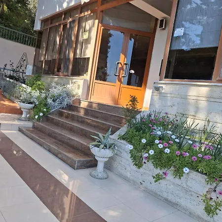 Jozi Kaiser 3 Apartment Durres